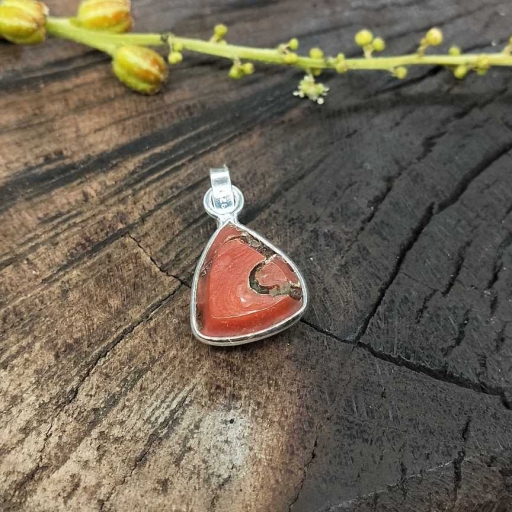 925 Sterling Silver Natural Coral Tillion Shaped Gorgeous & Charm Pendant