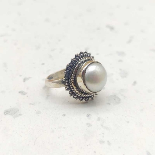 925 Sterling Silver Pearl Gemstone Designer Ring For Womens
