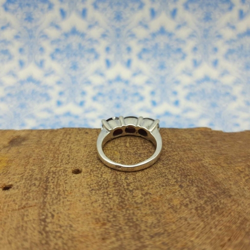 Faceted Oval Shape Garnet Gemstone 925 Sterling Silver Claw Designer Ring